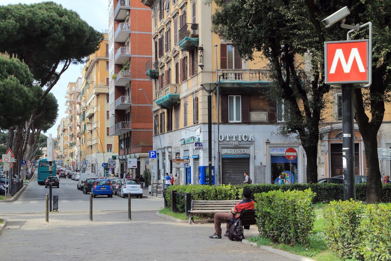Colored Rooms Rome — Photos 1